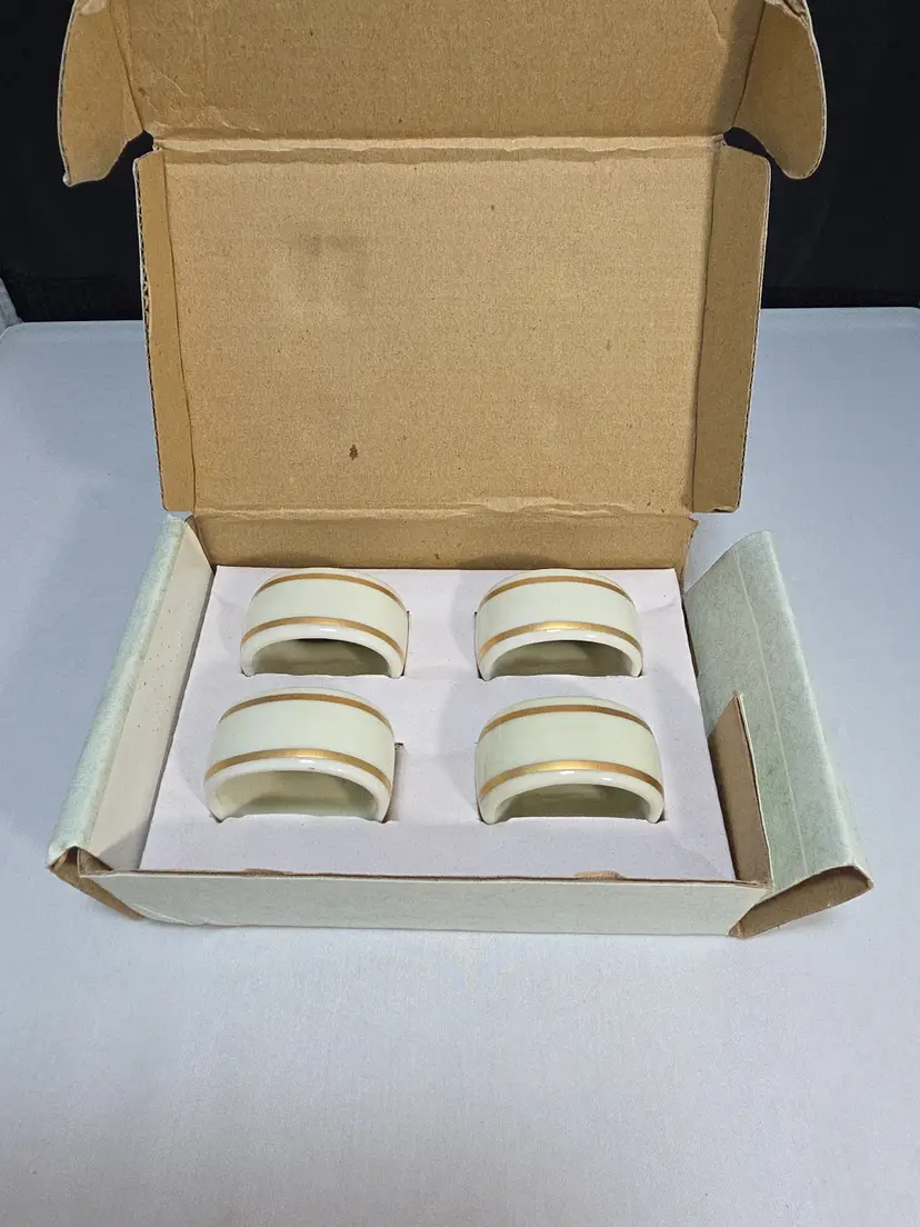 Vintage Gorham Ivory Color Gold Rim Porcelain Napkin Ring - Set of 4 (B1)