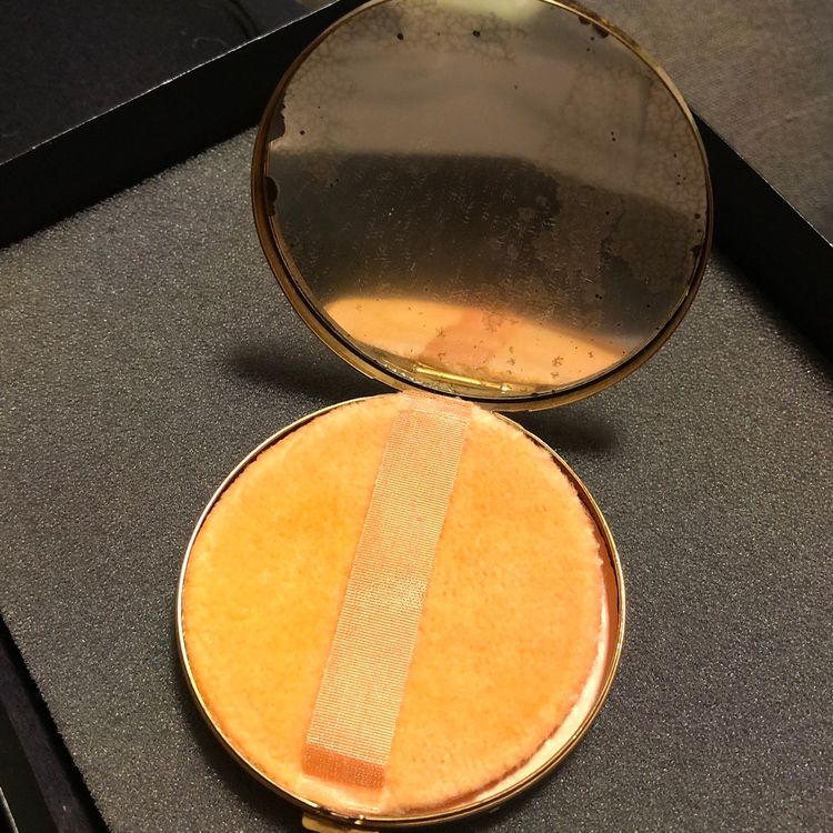 Vintage Gold-Tone Etched Flowers Makeup Compact with Mirror
