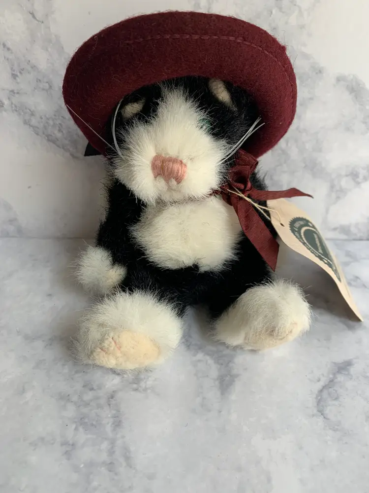 1999 Boyds Bear Phoebe Purrsmore Cat Plush Jointed Black/White