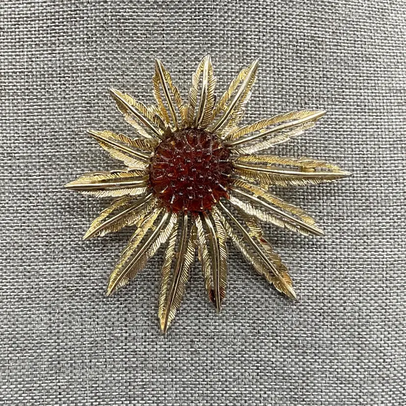 Vintage Sarah Coventry Sunburst Sunflower Metal Brooch
