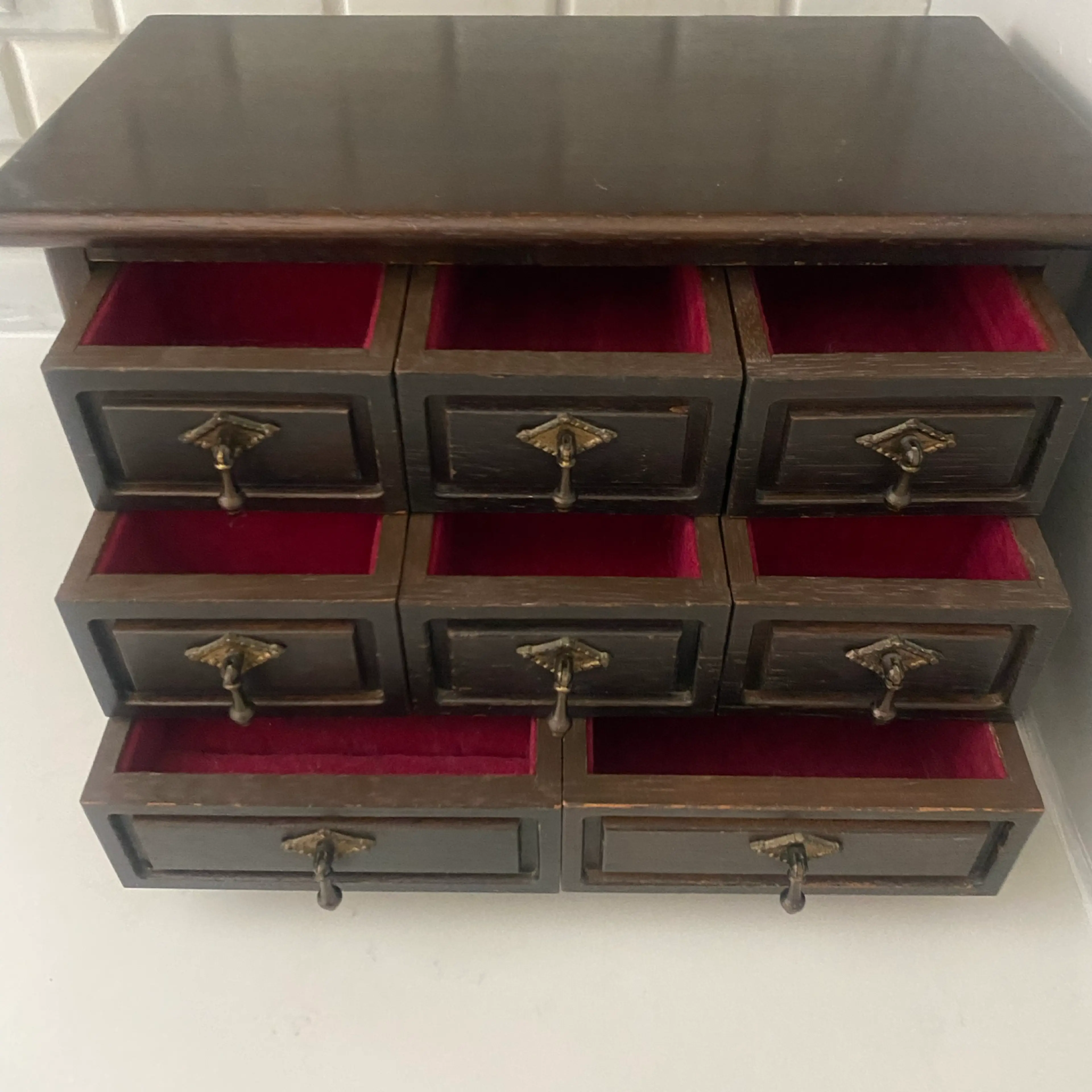 Image 2 of 4