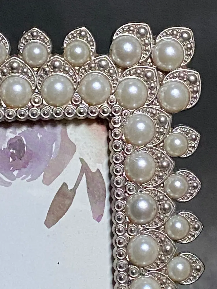 Ornate Design Silver-Tone 5"x 7" Picture Frame Faux-Pearl Beaded Border