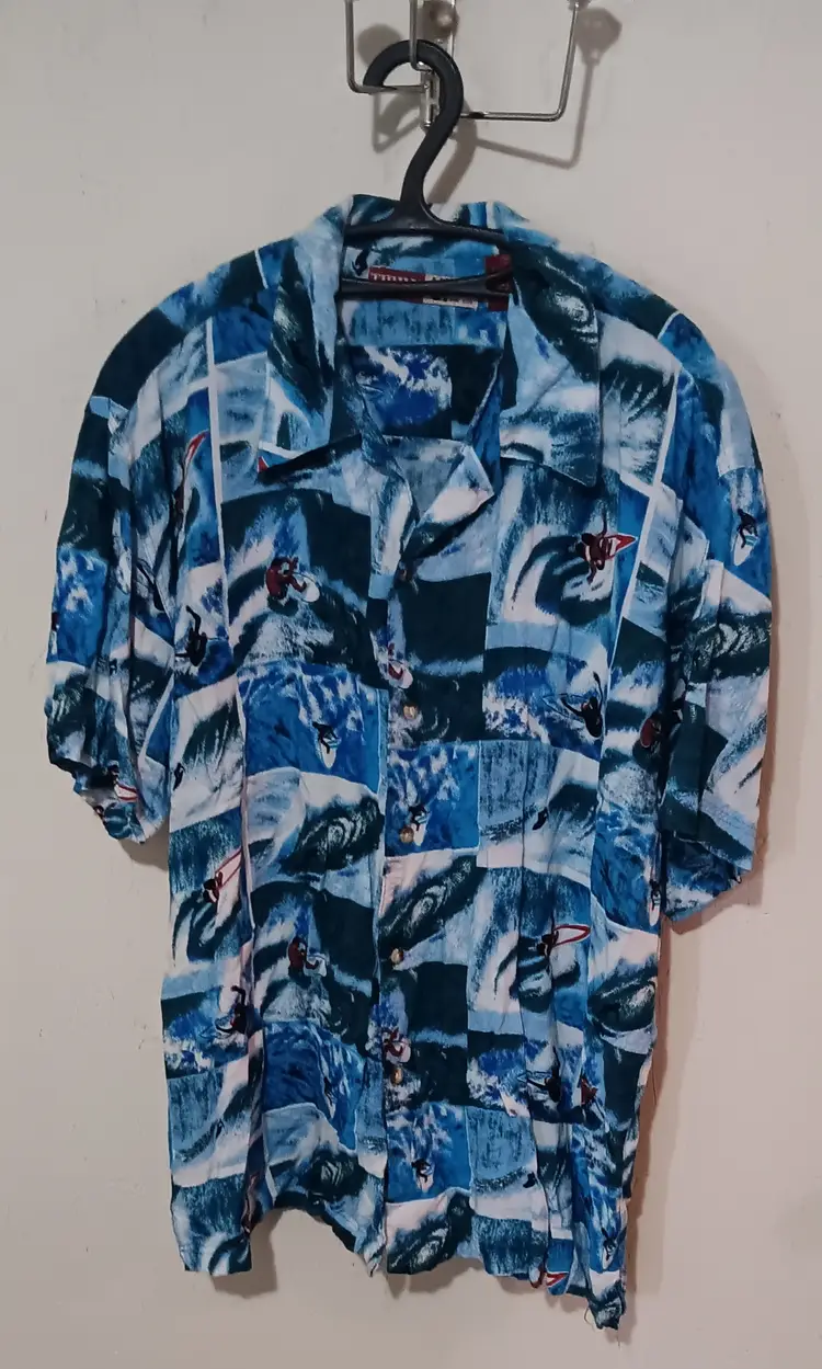 VTG 90'S Thumbs Up Hawaiian Shirt with surfers SZ M