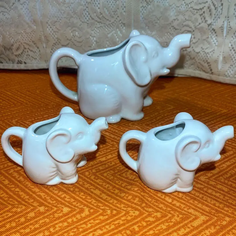 Mama And TWO Baby elephants CREAMERS