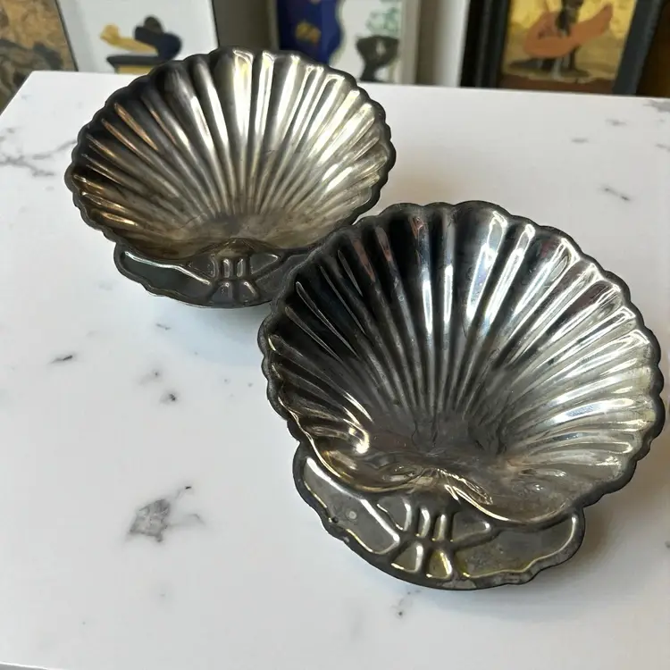 Pair Of 2 Silver plated Clam Shell Dishes 4.5" X 4.25"