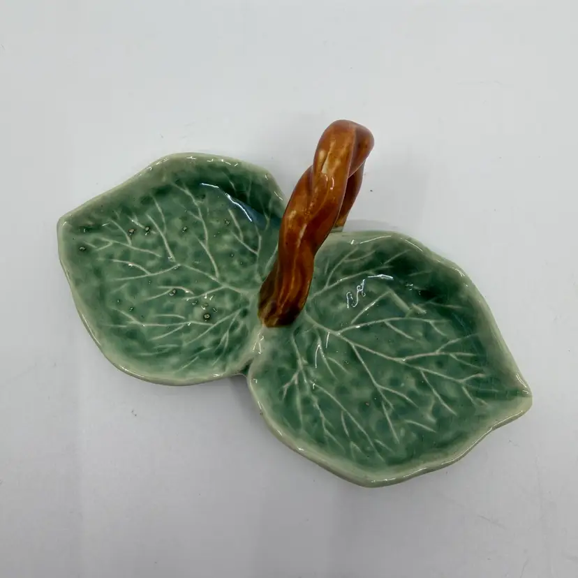 Vintage Ceramic Cabbage Leaf Ring/trinket Dish W Handle