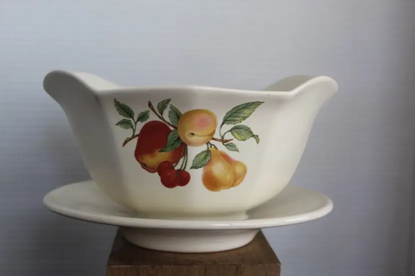 Teleflora Ceramic Gravy Boat Attached Under Plate Cream Four Fruits