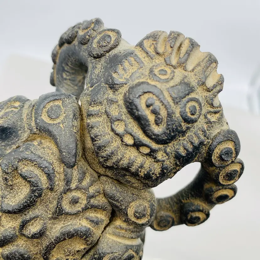 #3024 Mexico Oaxaca Barro Clay Vase Figurine Black Pre- Colombian Style