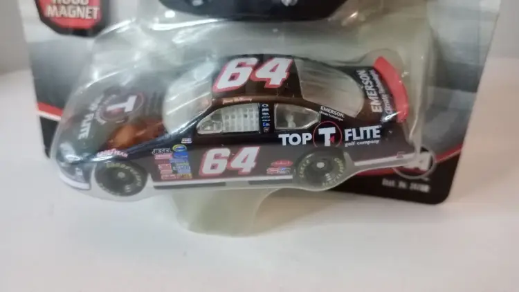 2005 Jamie McMurray #64 Top Flite Golf Company 1:64 Winner's Circle Hood Diecast