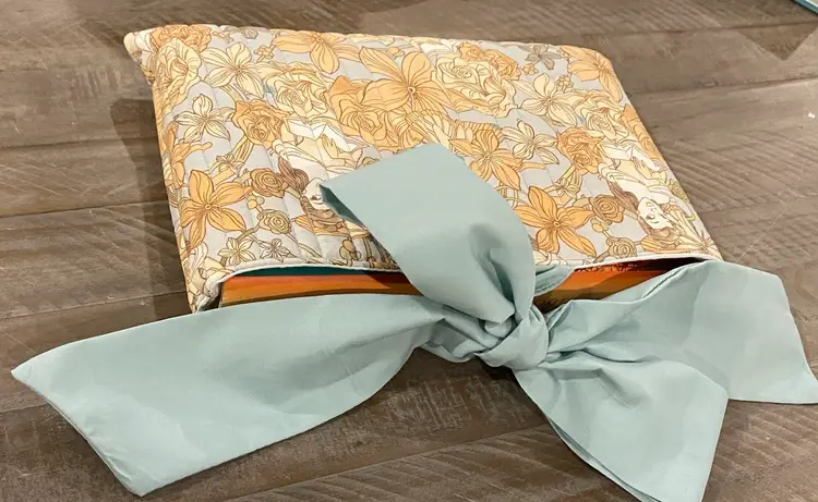 Quilted Floral Belle Book Sleeve