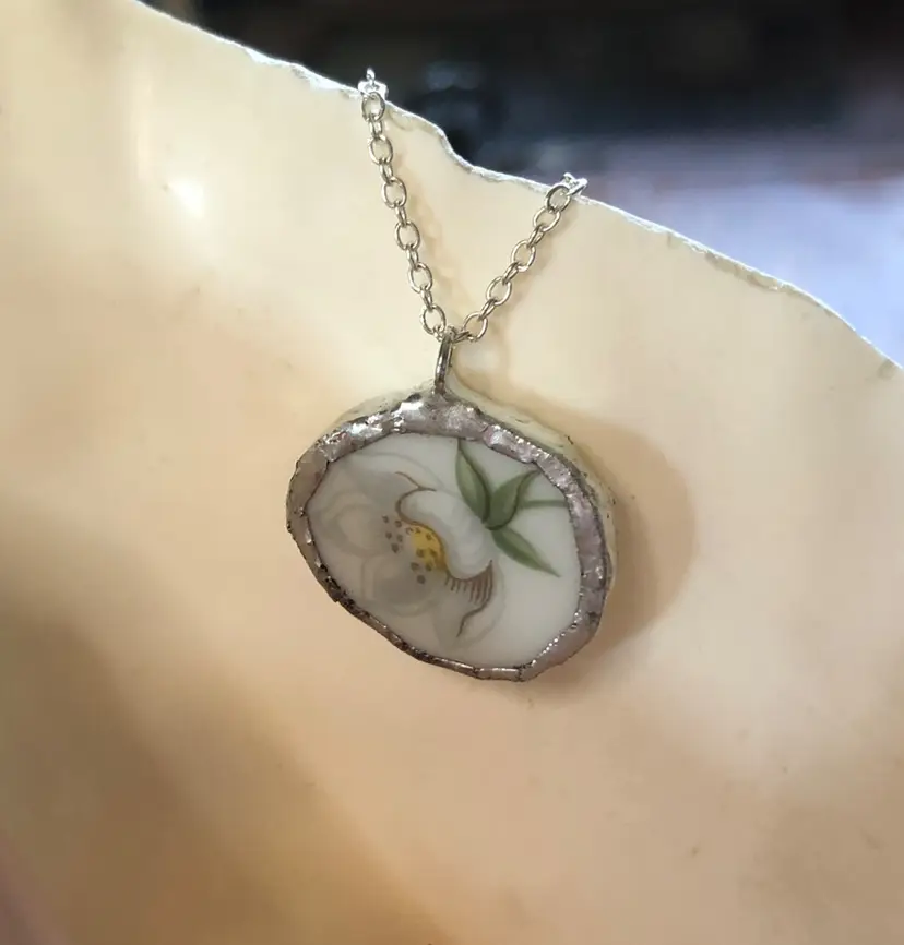 Oodelally Shop Artisan Made Pendant Royal Doulton Strawberry Cream Plate