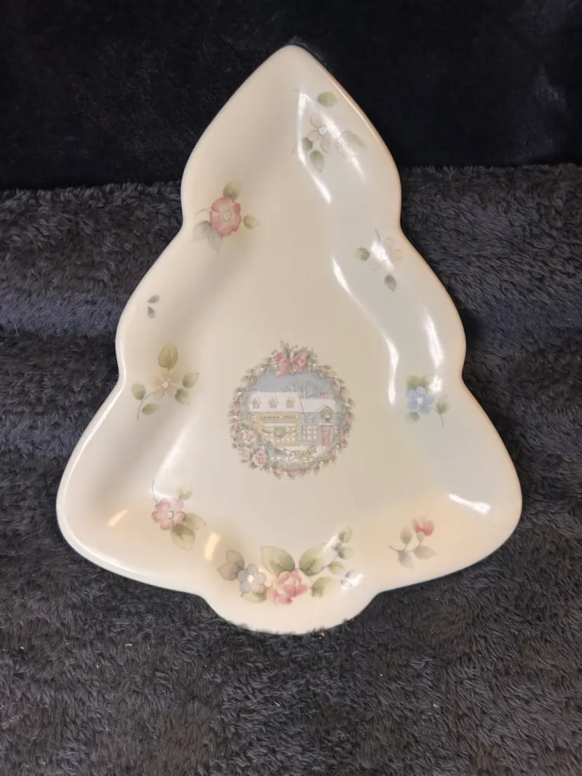 PFALTZGRAFF Tea Rose Christmas Tree Ceramic Serving Dish Ivory Color