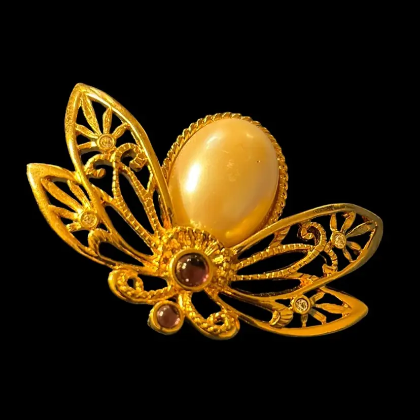 Avon  Gold Tone Brooch With Faux Pearl  Purple Cabochon