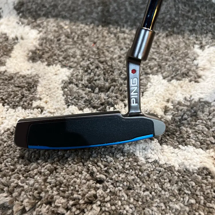 Ping Scottsdale Anser 2D 2025 Putter 34 Inches Red Dot Excellent condition