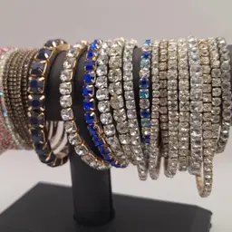 Lot Of 28 Used Elastic Unbranded Rhinestones Bracelets