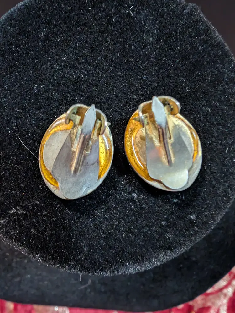 Vintage Floral Multicolored Design Enamel Clip-on Earrings