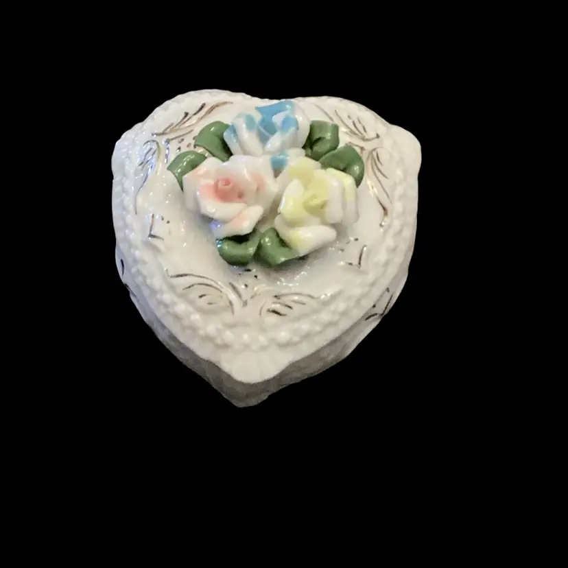 Vintage Heart Shaped Ceramic Trinket Box With Flowers 