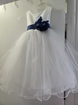 Girls Size 4 flower girl dress white with blue Sash and removable rosette