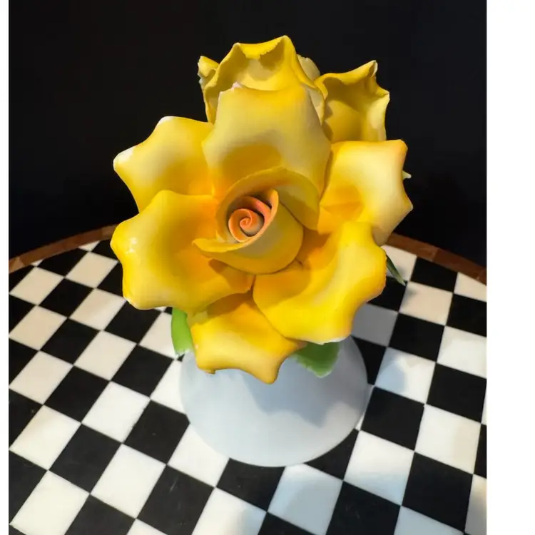Capodimonte Yellow Rose Bell