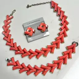 S-001 Vintage (1956) TRIFARI "Valencia" Necklace (16"), Bracelet (7") and Clip-On Earrings Set