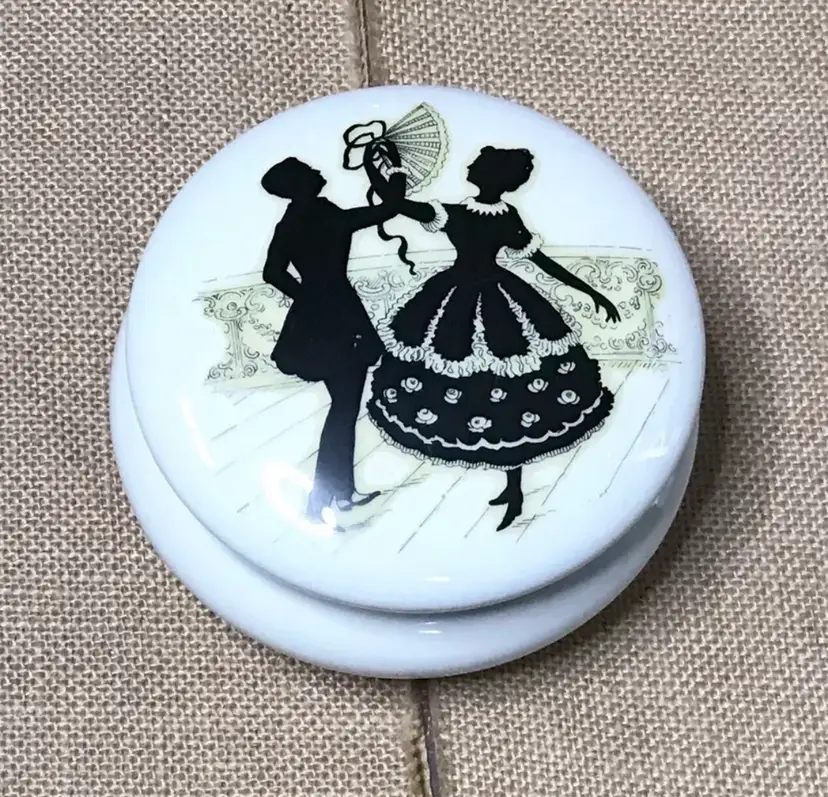 Vintage B&C France Courting Couple Silhouette Porcelain Vanity Dish Trinket Box