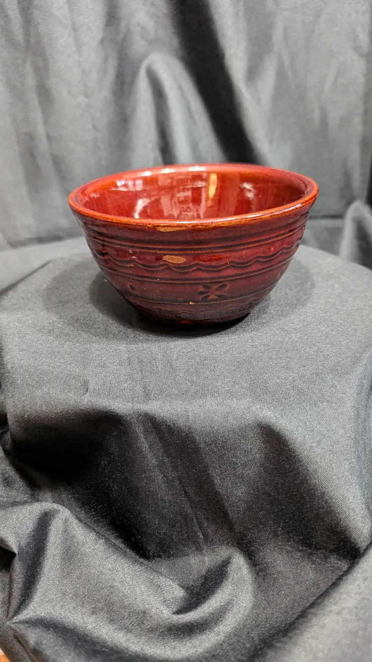 USA Stoneware Pottery Bowl Red Glaze