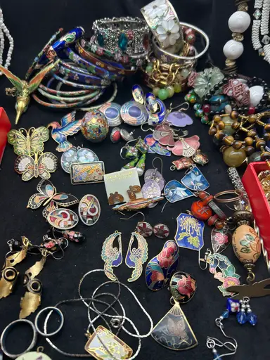 Let’s Hangout And Players Some Jewelry