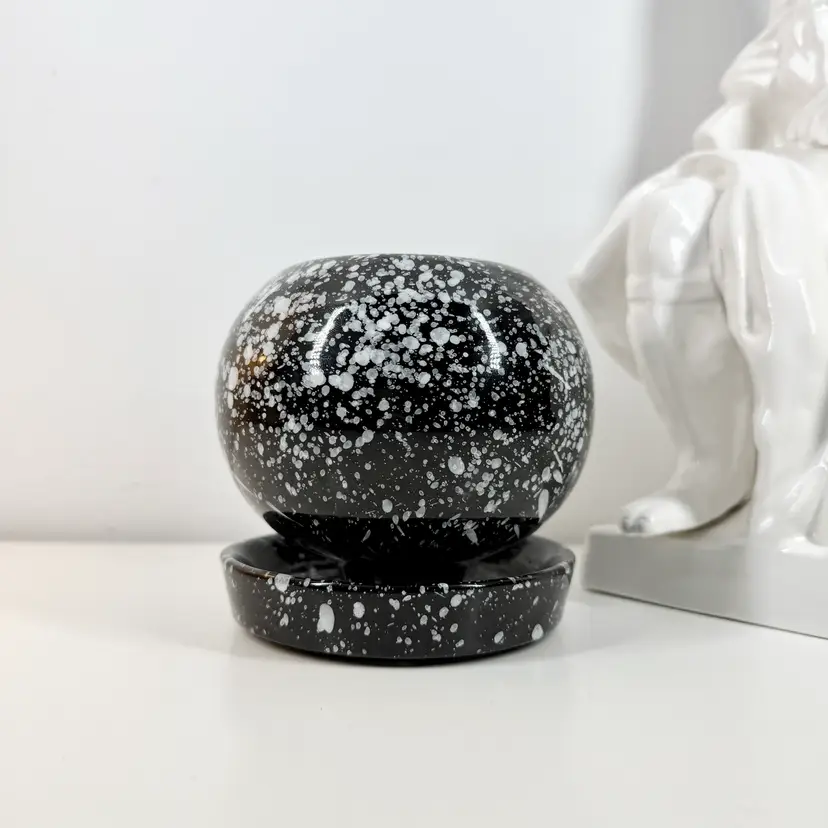 East German MCM Blk & Wht Speckled Glaze Ceramic Planter. 4.5in X 4.5in