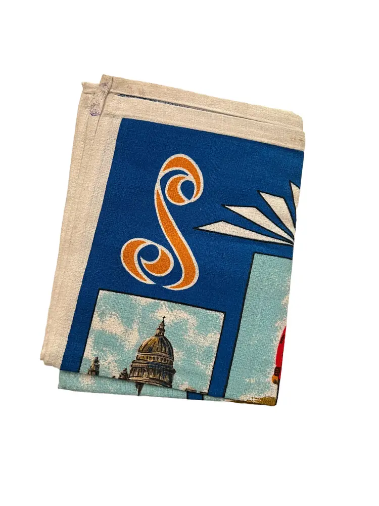 Vintage London Tea Towel. Souvenir with Big Ben, Buckingham Palace, Trafalgar Square, Tower Bridge, St Pauls. 27.5" x 17.5