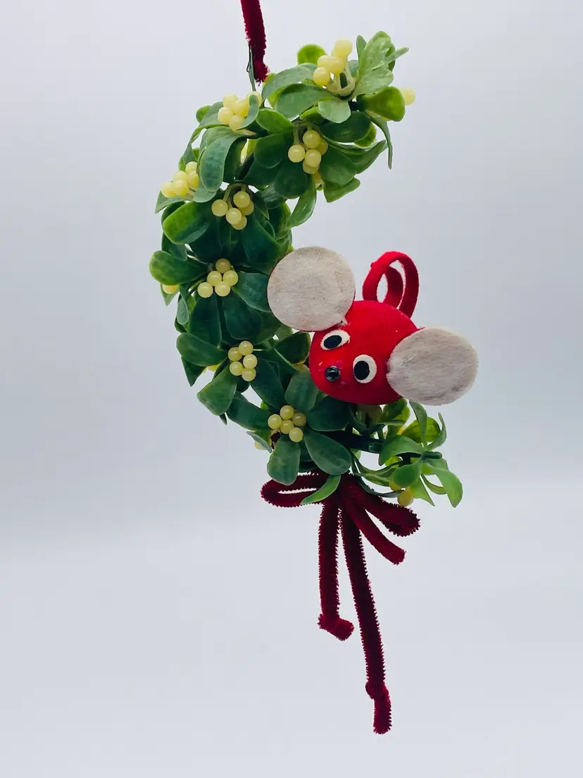 Vintage Holly And Mouse Hanging Decor