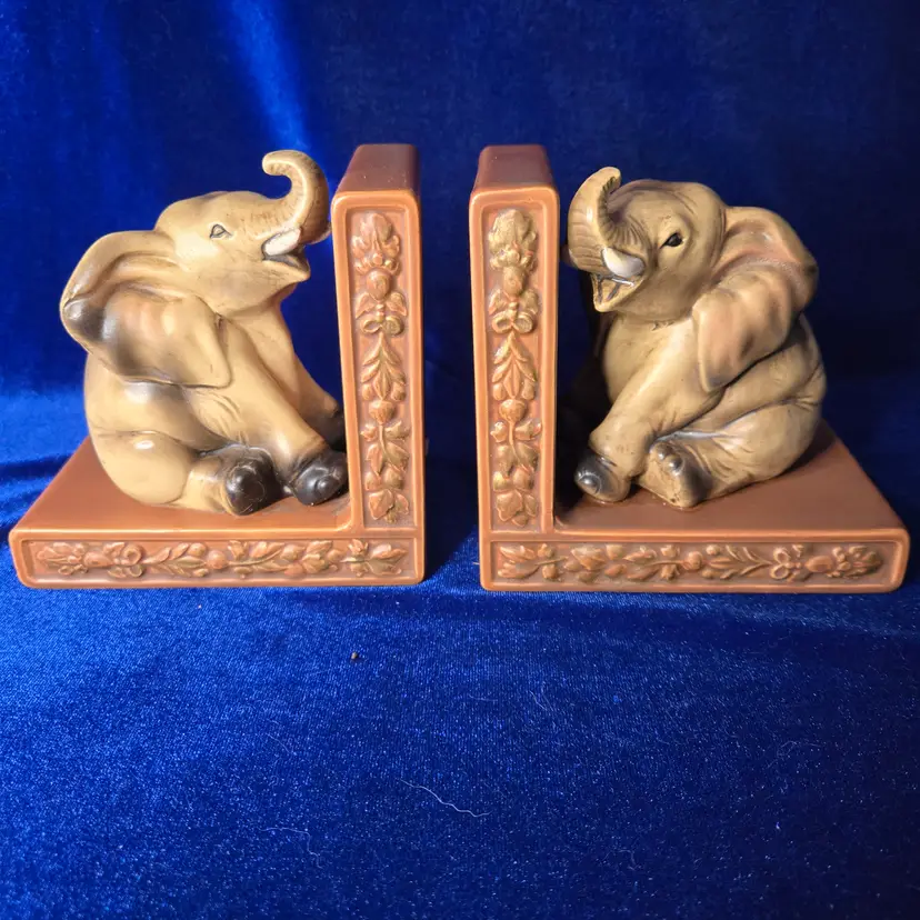 215  Lefton Elephant Bookends Ceramic Trunk Up VTG