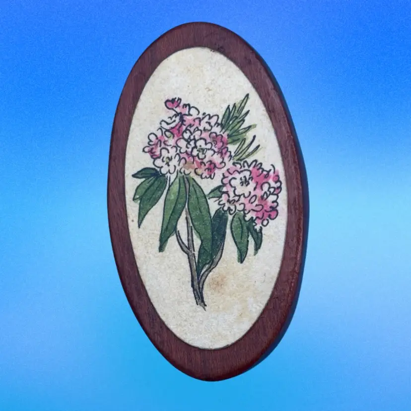 Vintage Handcrafted Wooden Brooch – Mountain Laurel Botanical by 
R. Tobey