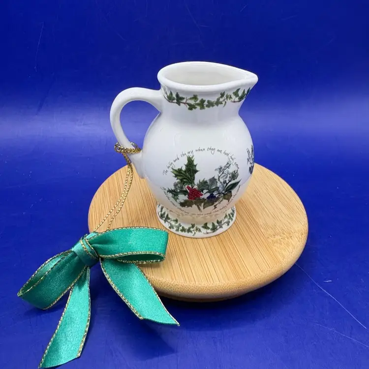 Portmeirion The Holly And The Ivy Jug Ornament