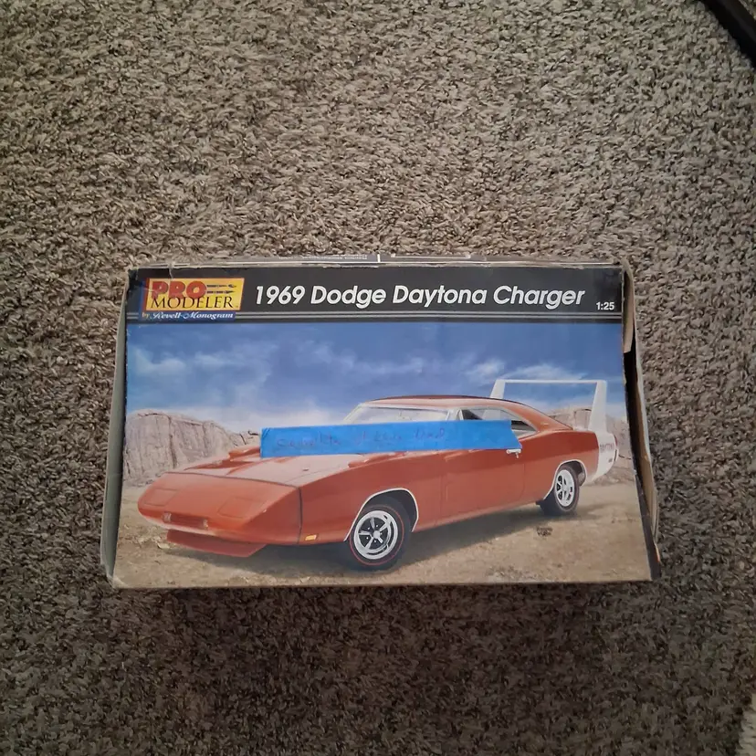 1969 Dodge Daytona Charger Model Kit ~ Pro Modeler 1:25 Scale