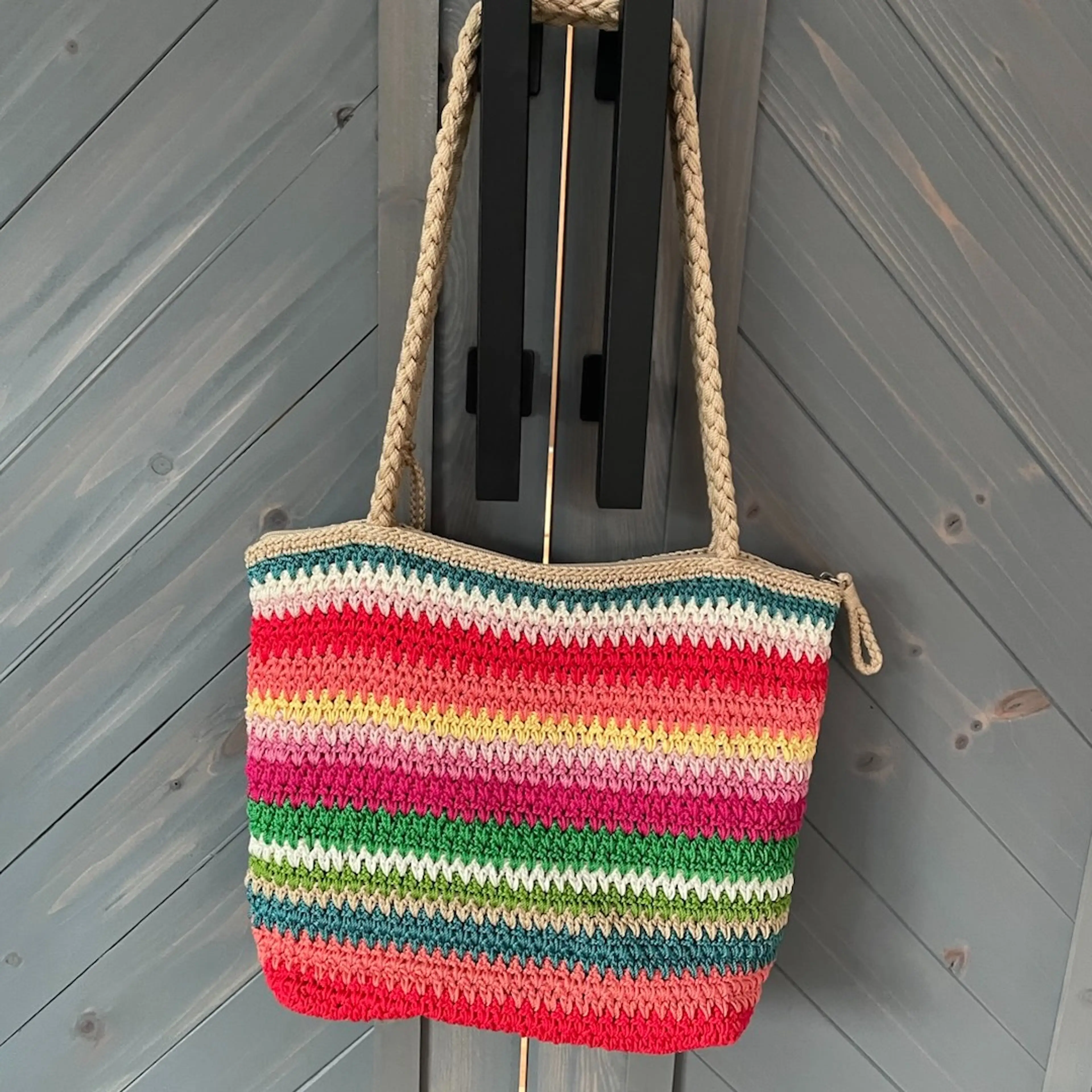 #01 VTG Multicolored Boho Woven Purse The Sak Plenty Of Pockets