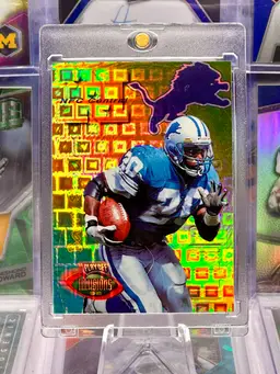 Barry Sanders 1996 Playoff SPECTRALUSION Elite Pandora Holo SP Detroit Lions