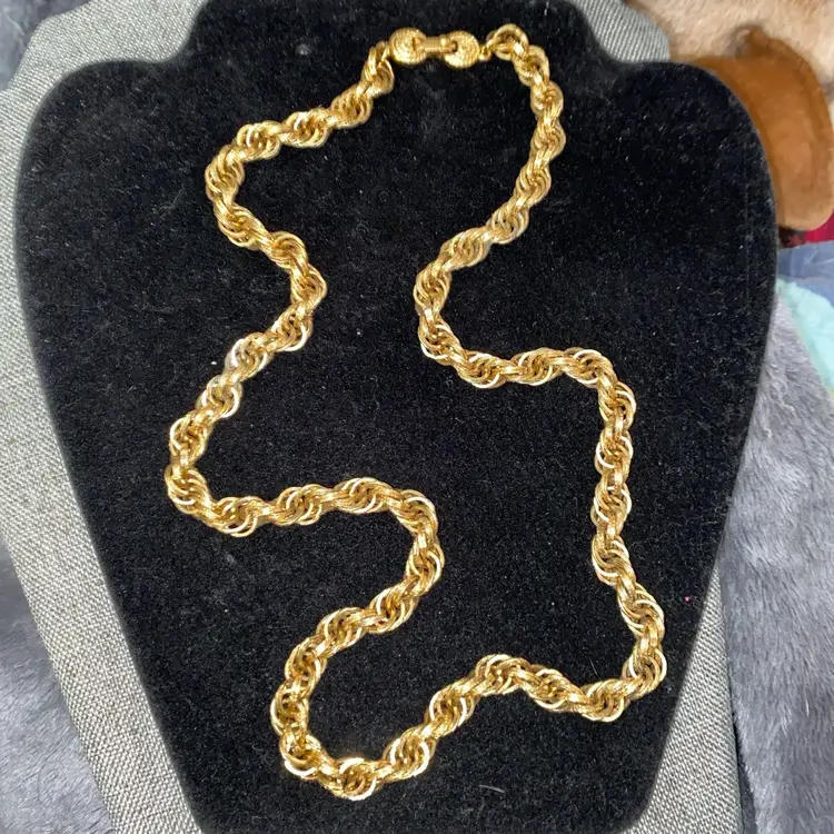 Vintage 24 In’ Monet Rope Necklace, Signed.