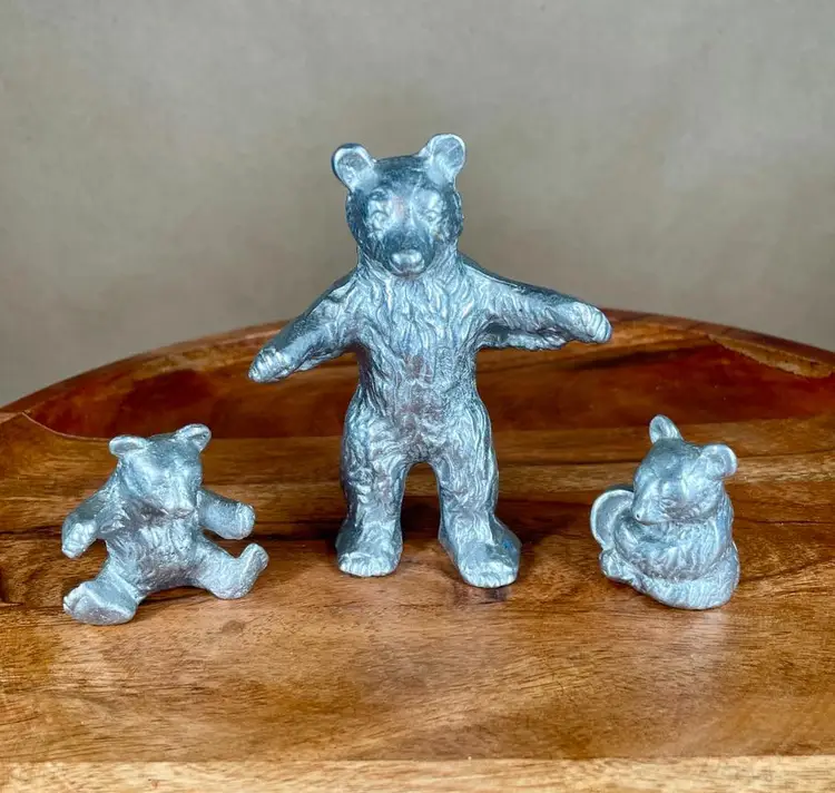 Cast Metal Aluminum/Pewter ? Grizzly Bear Animal with Cubs Figurines