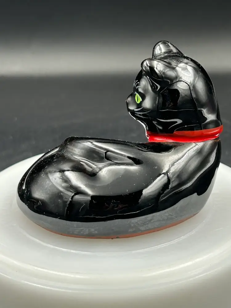 Vintage Redware, Japan Black Cat With Red Bow And Green Eyes Figurine