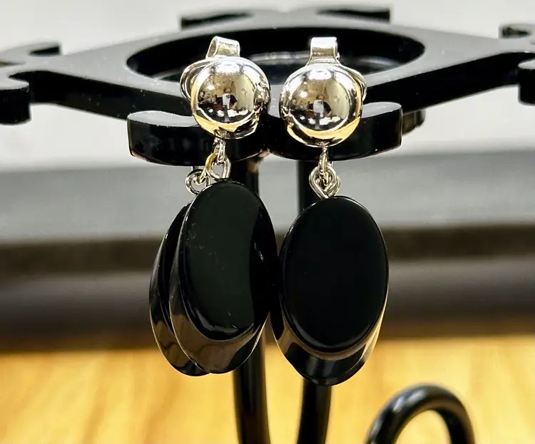 Vintage Trifari Silver Tone Black Lucite Dangle Clip On Earrings