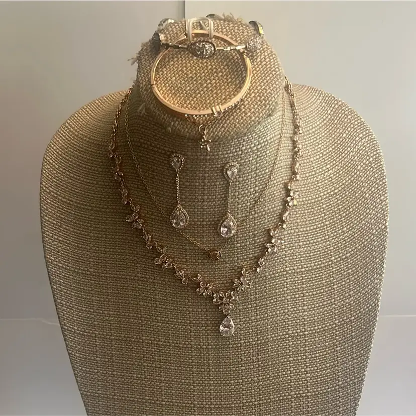 #08 - Kendra Scott Rosegold Lot