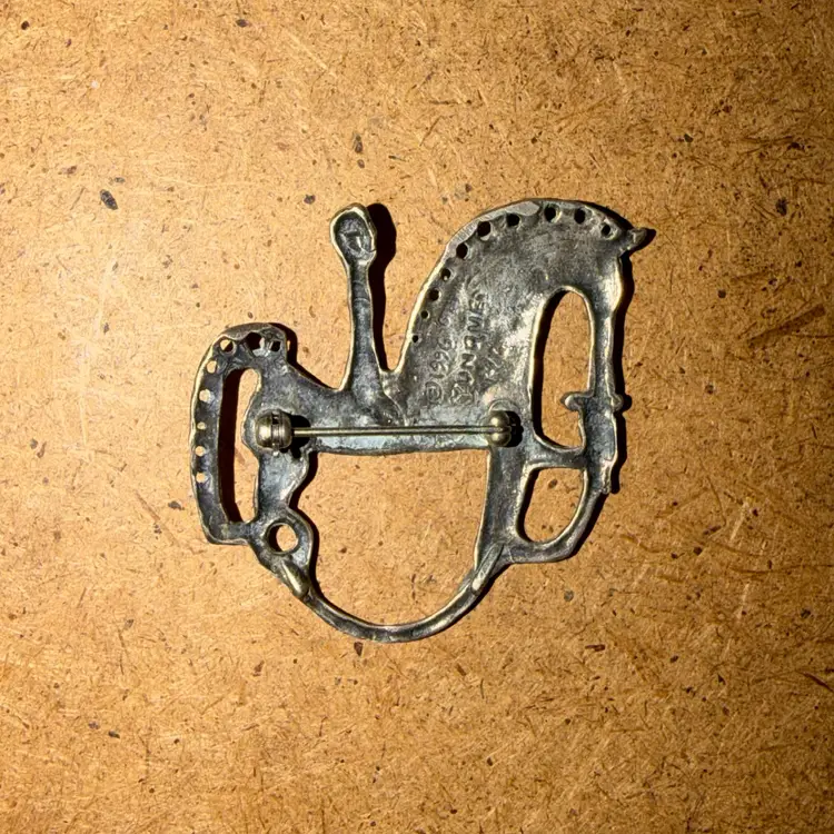 Peggy Yunque 1996 Sterling Stylized Horse Eyeglass Holder Brooch