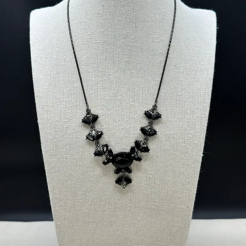 A102 - Avon Black & Grey Rhinestone On Black Chain Necklace
