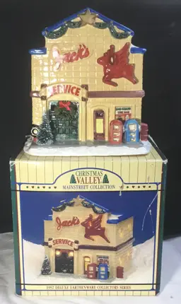 Christmas Valley Mainstreet collection, Ceramic, Jack's Service Station, vintage