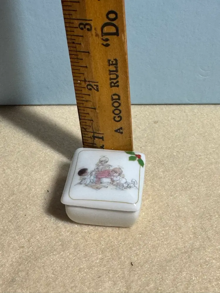 Precious Moments Miniature Candle In A Porcelain Trunk Box