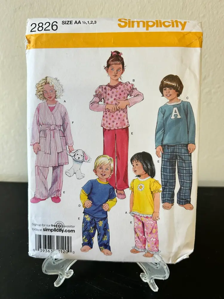 Simplicity Pattern 2826 Kids Pajamas Sz 1/2-1-2-3 Uncut FF