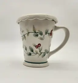 Pfaltzgraff Winterberry Covered 12 Oz. Mug Ceramic Embossed Discontinued Vintage