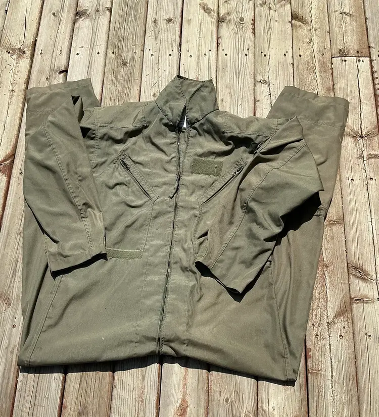 US Military CWU-27/P Sage Green Flight Suit Coveralls 44R Fire Resistant