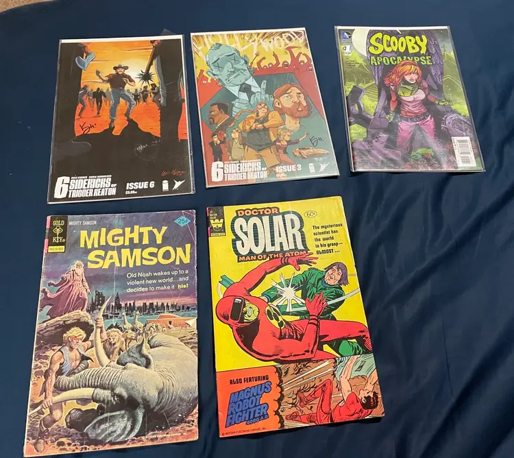 Comic Book Lot-some Autographed 