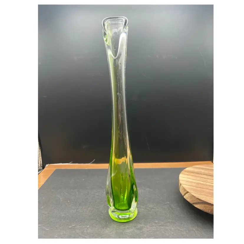 #761B Vintage MCM Pale/Lime Green Swung Vase